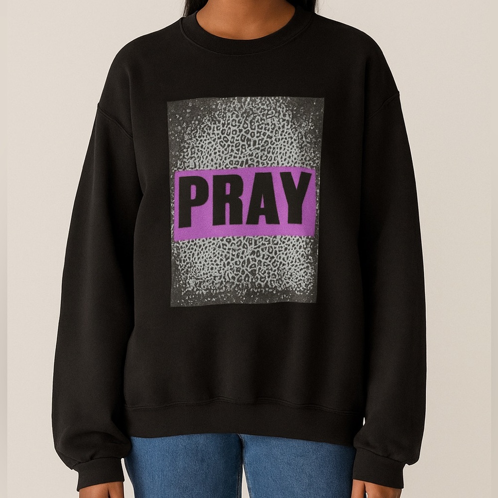 🖤Women’s Animal Print “Pray” Black Graphic Sweatshirt